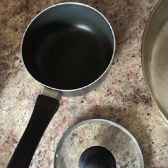 Full kitchen set - Picture 4 of 10